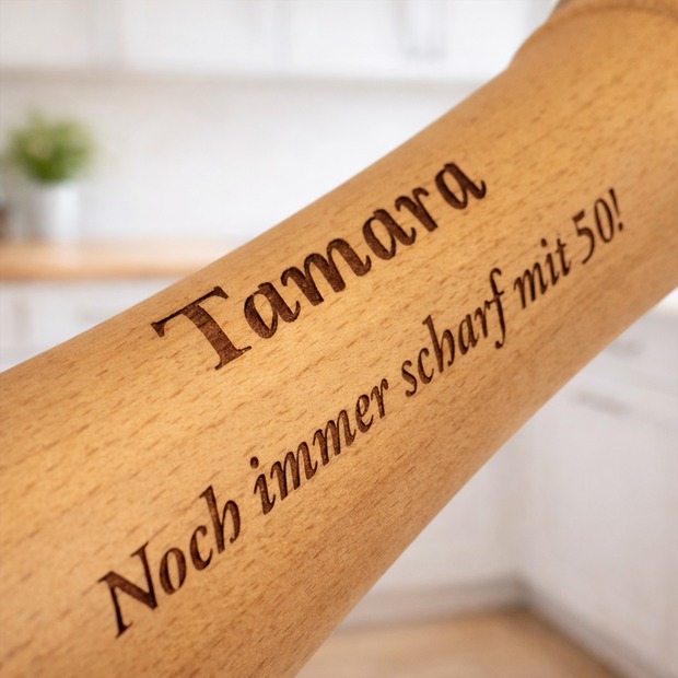 Unikatolo Pfeffermühle XL aus Holz mit Name personalisiert