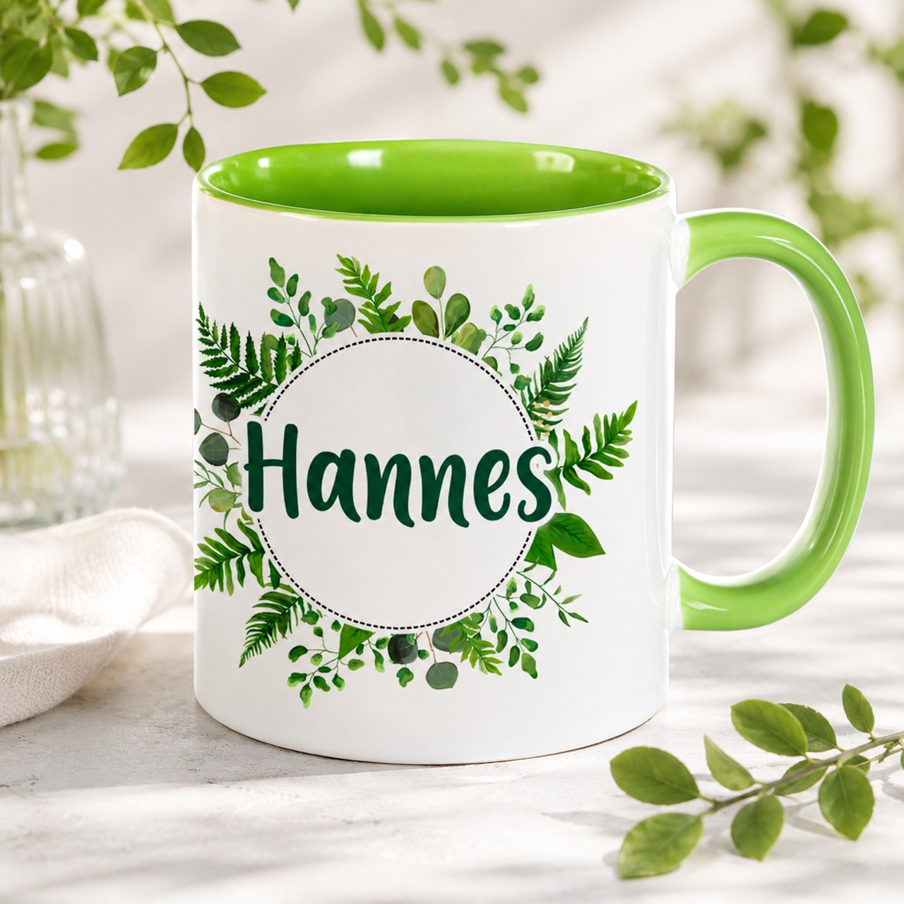 Unikatolo Tasse mit Name personalisiert Motiv Blätterranke Hellgrün